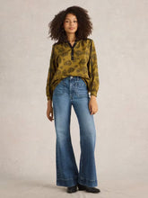 Afbeelding in Gallery-weergave laden, WHITE STUFF Frankie Flare Jeans