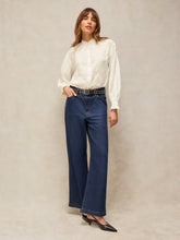 Afbeelding in Gallery-weergave laden, WHITE STUFF LILY EMBROIDERED TOP