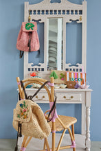 Afbeelding in Gallery-weergave laden, RICE Klein Raffia Tasje van gerecycled plastic - Thee