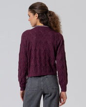 Afbeelding in Gallery-weergave laden, Surkana V-neck cardigan with fantasy knit bourdeaux