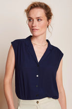 Afbeelding in Gallery-weergave laden, KING LOUIE July Blouse Tortoise
