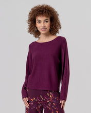 Afbeelding in Gallery-weergave laden, SURKANA Boat Neckline Sweater – CHERRY
