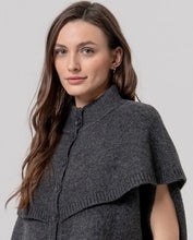 Afbeelding in Gallery-weergave laden, SURKANA Knit Cape – Antraciet
