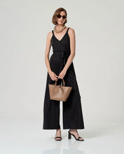 Afbeelding in Gallery-weergave laden, SURKANA Strap jumpsuit in zwart

