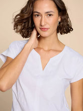 Afbeelding in Gallery-weergave laden, WHITE STUFF NELLY NOTCH NECK EMBROIDERED TEE
