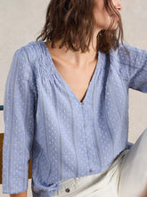Afbeelding in Gallery-weergave laden, WHITE STUFF RAE ORGANIC COTTON V NECK TOP
