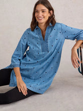 Afbeelding in Gallery-weergave laden, WHITE STUFF Blaire Denim Embroidered Tunic
