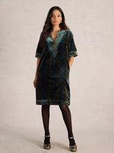 Afbeelding in Gallery-weergave laden, white stuff Ash Velvet Mix Dress
