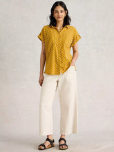Afbeelding in Gallery-weergave laden, white stuff Ellie Organic Cotton Collared Shirt
