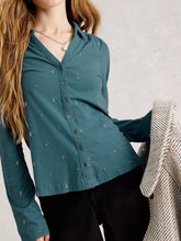 Afbeelding in Gallery-weergave laden, WHITE STUFF ANNIE EMBROIDERED JERSEY COLLARED SHIRT
