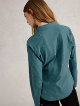 Afbeelding in Gallery-weergave laden, WHITE STUFF ANNIE EMBROIDERED JERSEY COLLARED SHIRT
