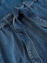 Afbeelding in Gallery-weergave laden, WHITE STUFF Lexi Denim Midi Skirt
