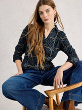 Afbeelding in Gallery-weergave laden, WHITE STUFF ALLIE JERSEY SHIRT
