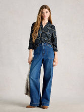 Afbeelding in Gallery-weergave laden, WHITE STUFF ALLIE JERSEY SHIRT
