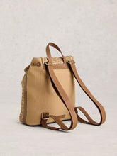 Afbeelding in Gallery-weergave laden, WHITE STUFF Isabel Button Backpack
