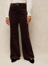 Afbeelding in Gallery-weergave laden, WHITE STUFF TIA VELVET WIDE LEG TROUSER
