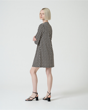 Afbeelding in Gallery-weergave laden, SURKANA Printed stretchy short dress Black
