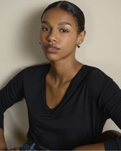 Afbeelding in Gallery-weergave laden, SURKANA V HALS SHIRT BAMBOO VISCOSE
