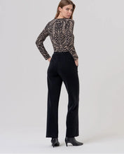Afbeelding in Gallery-weergave laden, SURKANA Straight knit trousers in modal Black
