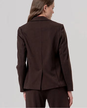 Afbeelding in Gallery-weergave laden, SURKANA Knit blazer with peak lapel Chocolate
