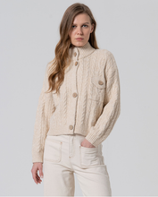 Afbeelding in Gallery-weergave laden, SURKANA OVERSIZED CABLE KNIT CARDIGAN
