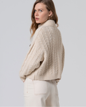 Afbeelding in Gallery-weergave laden, SURKANA OVERSIZED CABLE KNIT CARDIGAN
