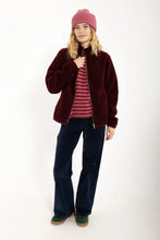 Afbeelding in Gallery-weergave laden, DANEFAE Danedada pluizige wollen fleece tas met ritssluiting en bessencompote

