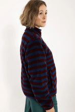 Afbeelding in Gallery-weergave laden, DANEFAE Danedada Fuzzy Wool Stripe Fleece Zip-Up Donker Wijnrood/Porcelaine
