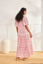 Afbeelding in Gallery-weergave laden, NUD FLORAL DRESS WITH BARDOT NECKLINE - PINK
