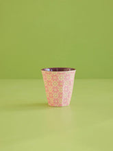 Afbeelding in Gallery-weergave laden, RICE Middelgroot Melamine Beker - Roze - Graphic Flower Print
