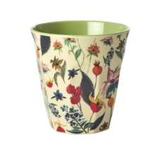 Afbeelding in Gallery-weergave laden, RICE Middelgroot Melamine Beker - Groen - Winter Rosebuds Print
