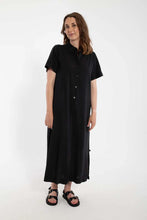 Afbeelding in Gallery-weergave laden, DANEFAE Danepippi SS Seersucker Dress Black
