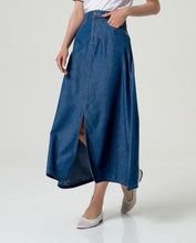 Afbeelding in Gallery-weergave laden, SURKANA Maxi Skirt With Slit Blue
