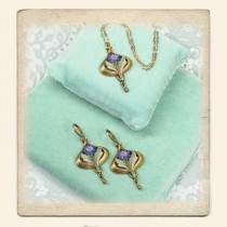 Afbeelding in Gallery-weergave laden, URBAN HIPPIES Arabella Earrings Purple
