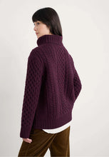 Afbeelding in Gallery-weergave laden, SEASALT Pine Forest Cable Knit Merino Jumper
