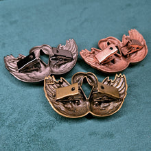 Afbeelding in Gallery-weergave laden, URBAN HIPPIES Swan Vest clip gold
