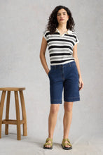 Afbeelding in Gallery-weergave laden, White Stuff Heidi Denim Short
