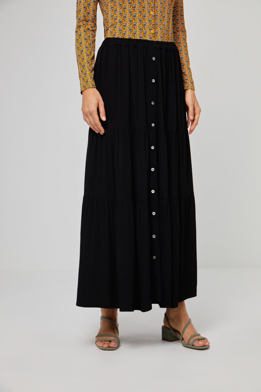 Surkana Buttoned long skirt Black