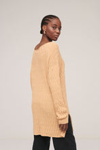 Afbeelding in Gallery-weergave laden, SURKANA Tricot long sweater with texture and slits Yellow
